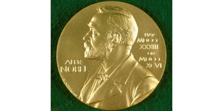 Der Nobelpreis für Medizin oder Physiologie 2023 wird zu gleichen Teilen an Katalin Karikó und Drew Weissman für ihre Arbeit bei der Entwicklung der MRNA-Technologie verliehen, die die Entwicklung des Covid-Impfstoffs in Rekordgeschwindigkeit ermöglicht hat.