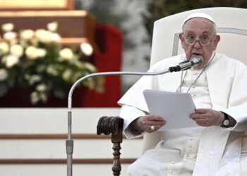 Papst Franziskus eröffnet die Möglichkeit, gleichgeschlechtliche Partnerschaften zu segnen