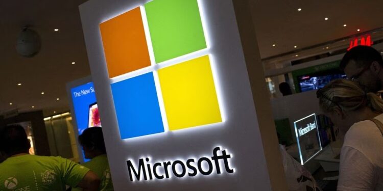 Microsoft verhandelt darüber, Amazon als Kunden für einen Cloud-Tools-Deal im Wert von 1 Milliarde US-Dollar zu gewinnen – Insider