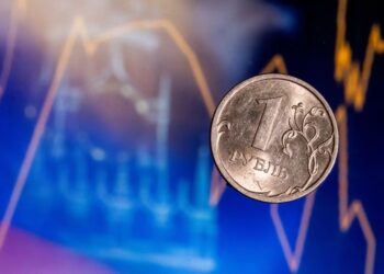 Der russische Rubel schwächelt über 100 gegenüber dem Dollar