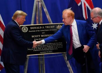 An Australian billionaire said Trump called him to say, ‘I just bombed Iraq today’