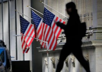 Öl gewinnt, Wall Street fällt, nachdem Israel der Hamas den Krieg erklärt