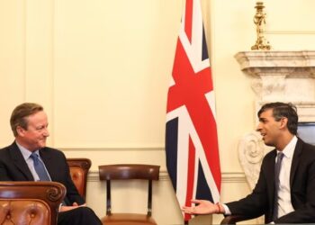 David Cameron makes shock comeback in high-risk reshuffle