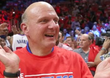 Bill Gates’ former assistant is the world’s 5th-richest person