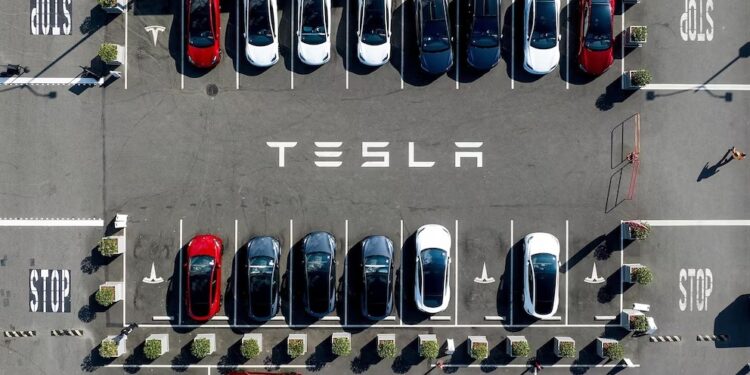 Tesla droht in Schweden Streiks, sofern es keinen Tarifvertrag unterzeichnet