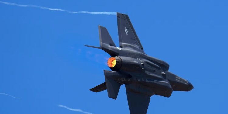 Czech government signs a deal with the US to acquire 24 F-35 fighter jets