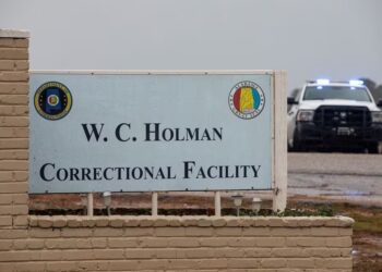 Alabama gasses prisoner with nitrogen in first new execution method in decades