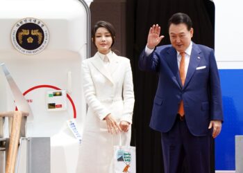 The first lady and the Dior bag: the scandal shaking up South Korean politics