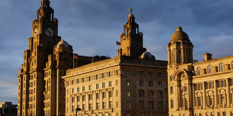 Lawyers raise alarm at struggle to tackle UK local government corruption
