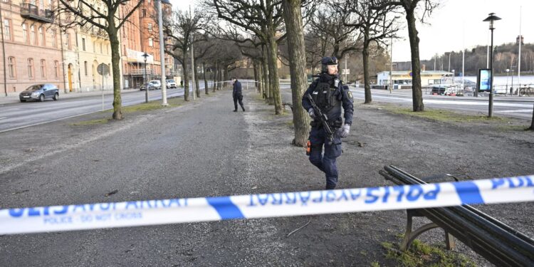 Police in Sweden destroy ‘live’ device outside Israeli embassy