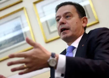 Portugal election: centre-right alliance claims victory, rejects role for far right