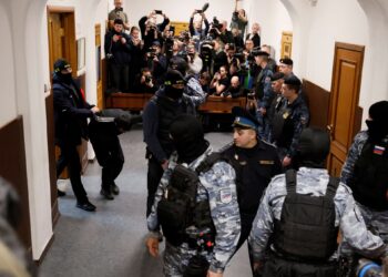 Russia casts doubt on Islamic State responsibility for concert attack