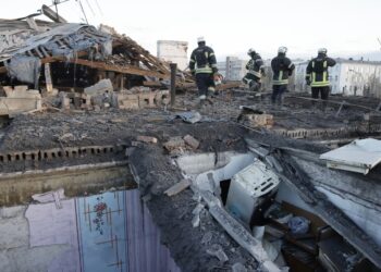 Zelenskiy says troops have ‘stabilised’ battlefield positions