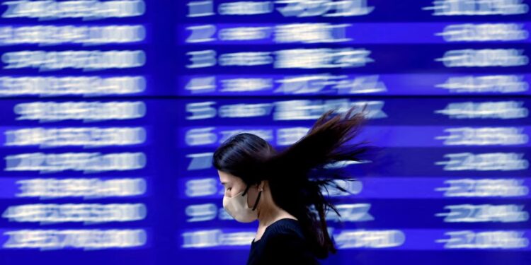 Asia stocks slip on risk-off mood; oil prices climb