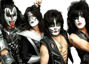 Kiss sells the catalogue, brand name and IP to the Swedish company Pophouse Entertainment