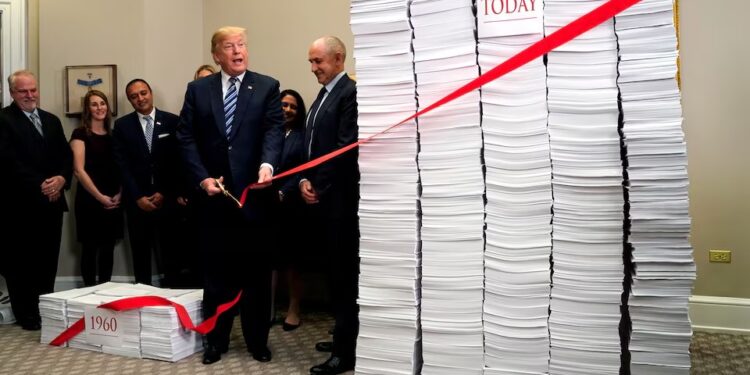 If Trump wins, he plans to free Wall Street from ‘burdensome regulations’