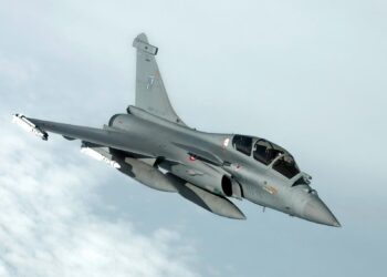 France flies nuclear-capable missile as Russia holds drills