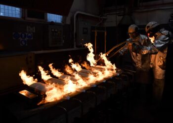 Gold at record highs as rate cuts beckon, Trump talk hits Taiwan stocks