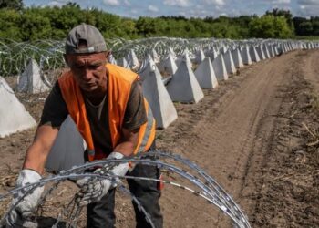 Ukraine forces continuing to advance into Russian territory, says Zelenskiy