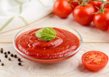 How to make passata pomodoro like an Italian nonna