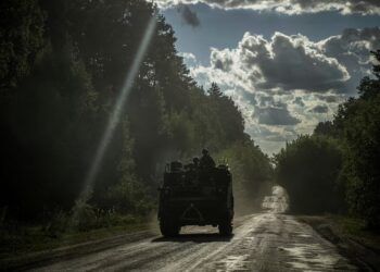 Russia faces “difficult fight” to retake Ukraine-held area, says top US spy