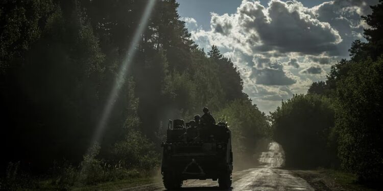 Russia faces “difficult fight” to retake Ukraine-held area, says top US spy