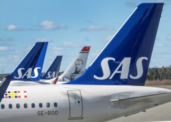 Sweden cuts tax on flying despite admitting it would increase emissions