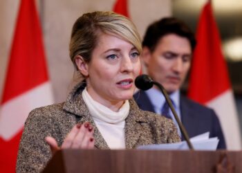 Canada expels top India diplomats, links them to murder of Sikh leader