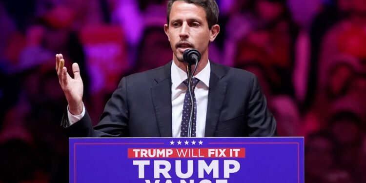 Trump rally comic who disparaged Puerto Rico faces backlash