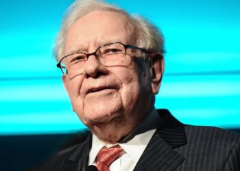 Warren Buffett suggests all parents do one thing before they die, whether they have ‘modest or staggering wealth’