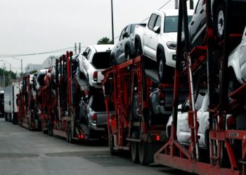 Automaker shares fall as Trump threatens 25% tariff on Mexico and Canada