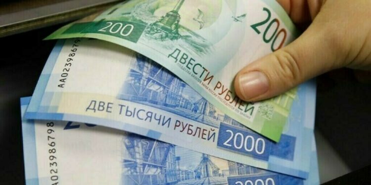 Russian ruble falls sharply: “An economic downhill”
