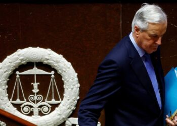 French PM to resign after government falls while Macron seeks solution to crisis