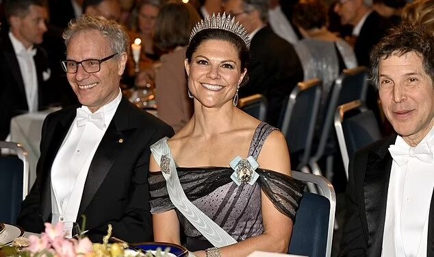 Crown Princess Victoria of Sweden and other royals in effortless elegance at the Nobel Prize Awards Ceremony and dinner – Pictures