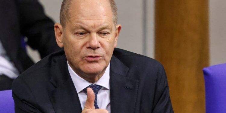 German chancellor Olaf Scholz loses confidence vote, triggering early elections