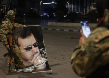 Syrian militants reach central Aleppo as government forces appear to retreat