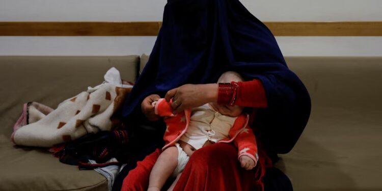 Taliban bans women from training as midwives