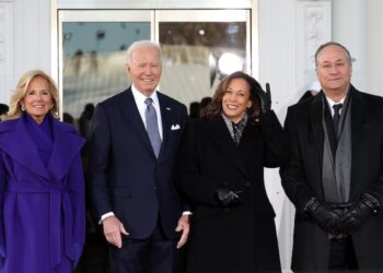 President Biden pardons family members in final minutes of presidency