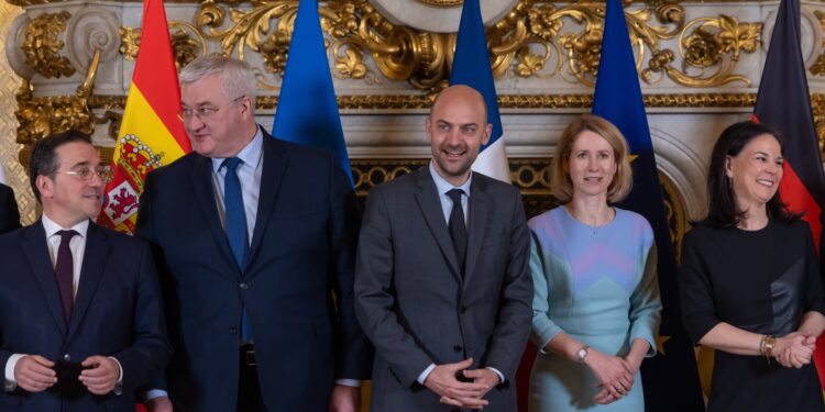 No lasting peace in Ukraine without European role in talks, leaders say after Trump-Putin call