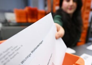 ‘There is fear of what lies ahead’: Germans divided as snap election looms