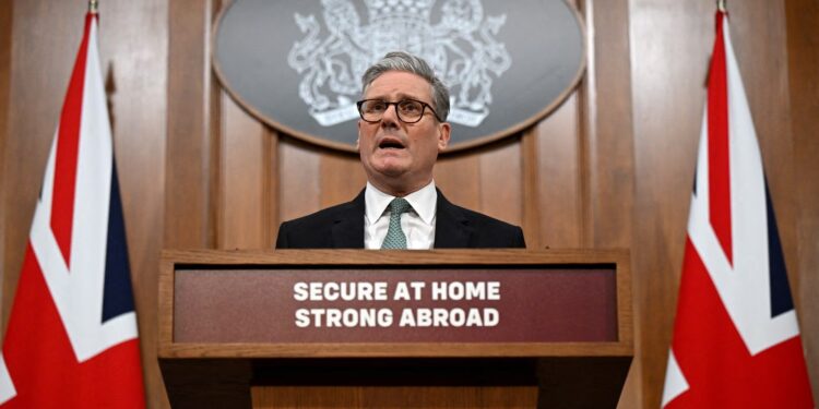 Russia could reinvade Ukraine without US security guarantees, Starmer warns