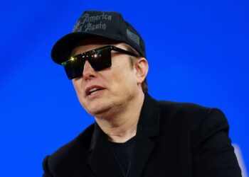 Agencies seek guidance on latest Musk OPM email, with some urging employees to hold off responding