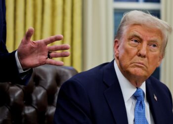 White House says Trump tariffs on Canada, Mexico and China will come today Saturday