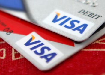 Americans’ credit card debt reaches new record high: New York Federal Reserve