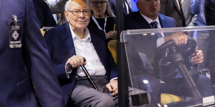 Buffett’s Berkshire posts record profit on insurance, investments
