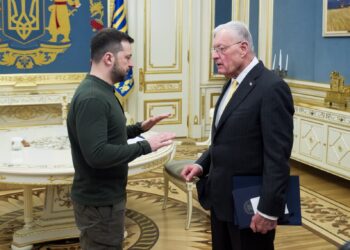 US envoy to Ukraine hails Zelenskyy as ‘embattled and courageous leader’