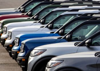 Donald Trump announces new 25% tariffs on cars from overseas