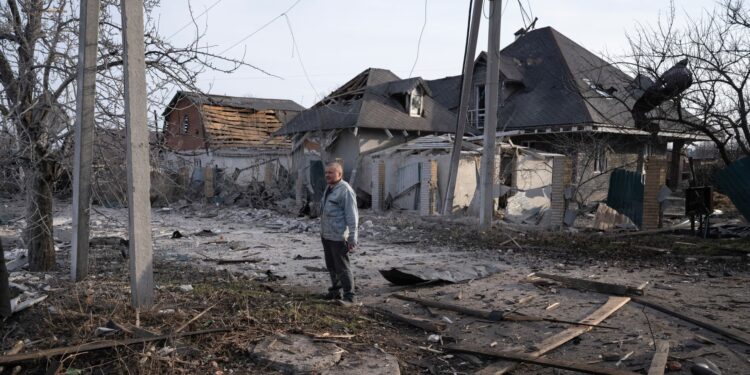 Starmer says Putin cannot be allowed to ‘play games’ over Ukraine ceasefire