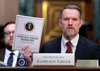 ‘WTF! Who’s in charge?’ Trump Trade Chief roasted by congressman as tariffs paused