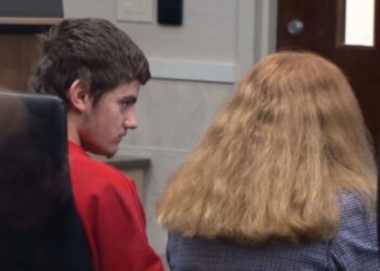 Wisconsin teen allegedly killed parents in extremist plot to assassinate Trump, FBI says